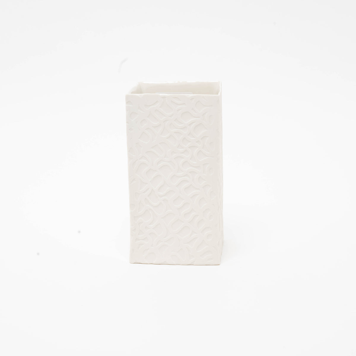 Porcelain vase No. 03