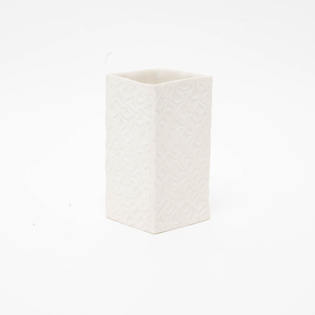 Porcelain vase No. 03