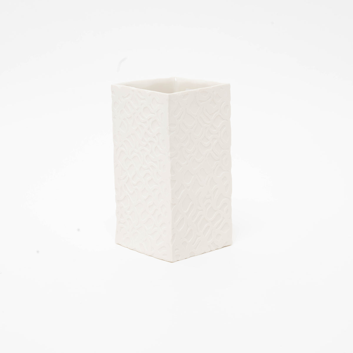 Porcelain vase No. 03