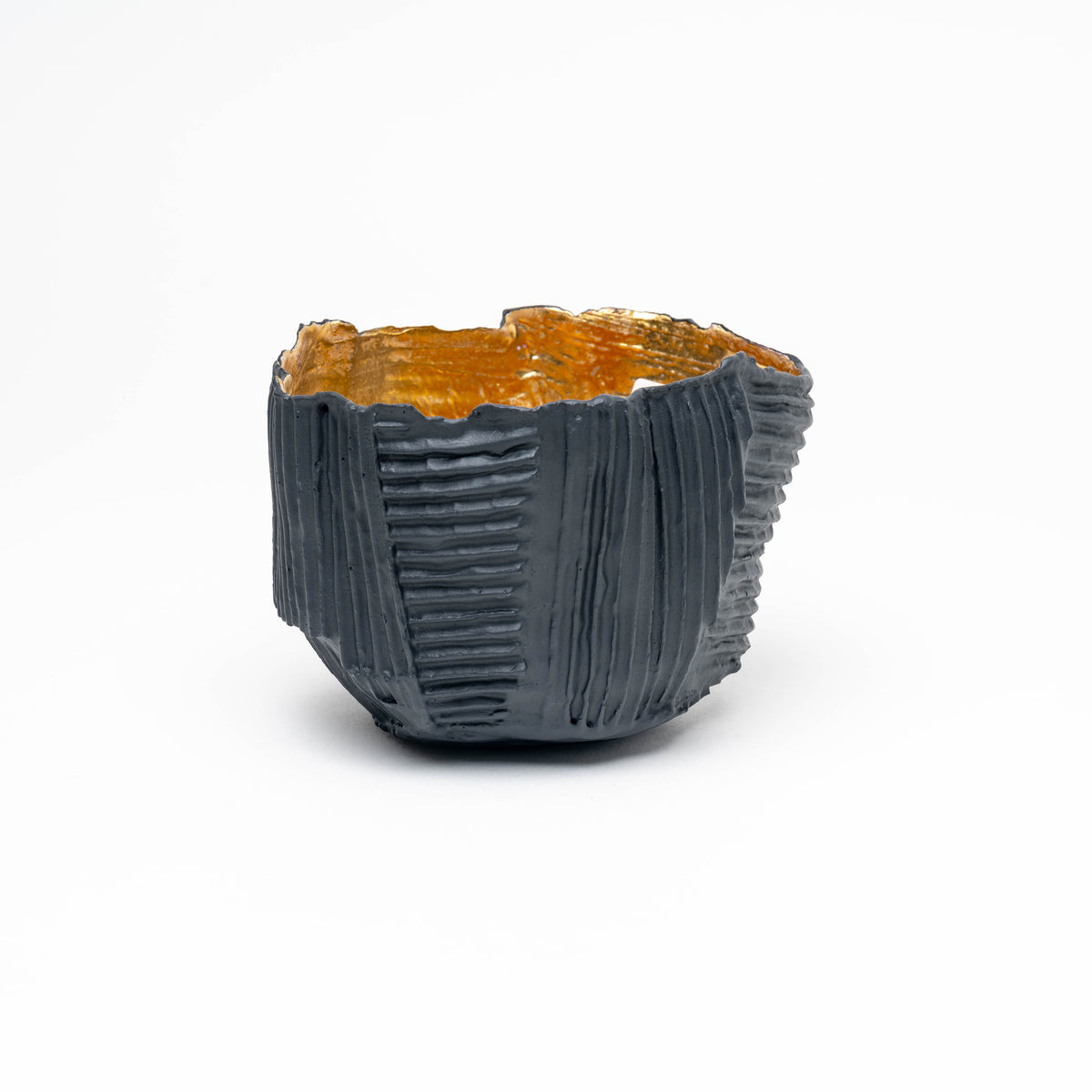 Bowl  paperclay innen gold, E18
