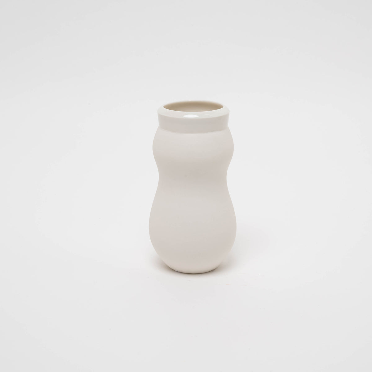 Porcelain vase No. 20