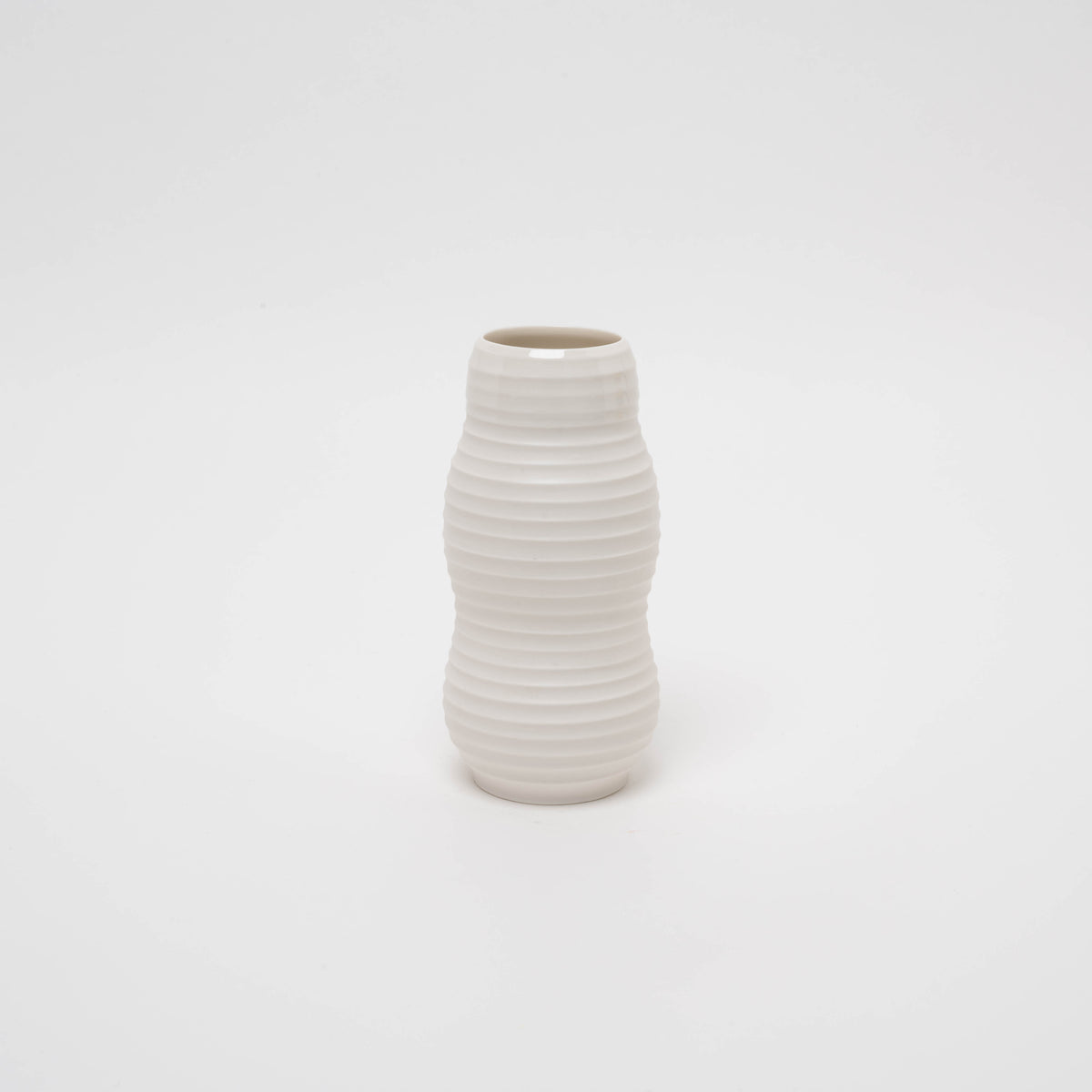 Porcelain vase No. 17
