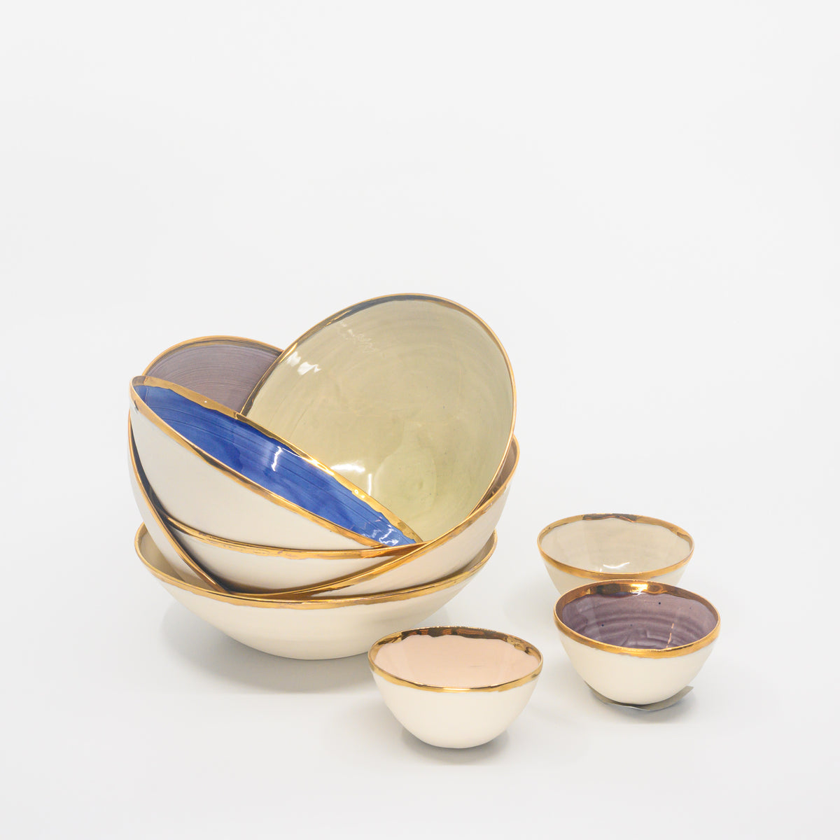 Porcelain bowl with gold rim