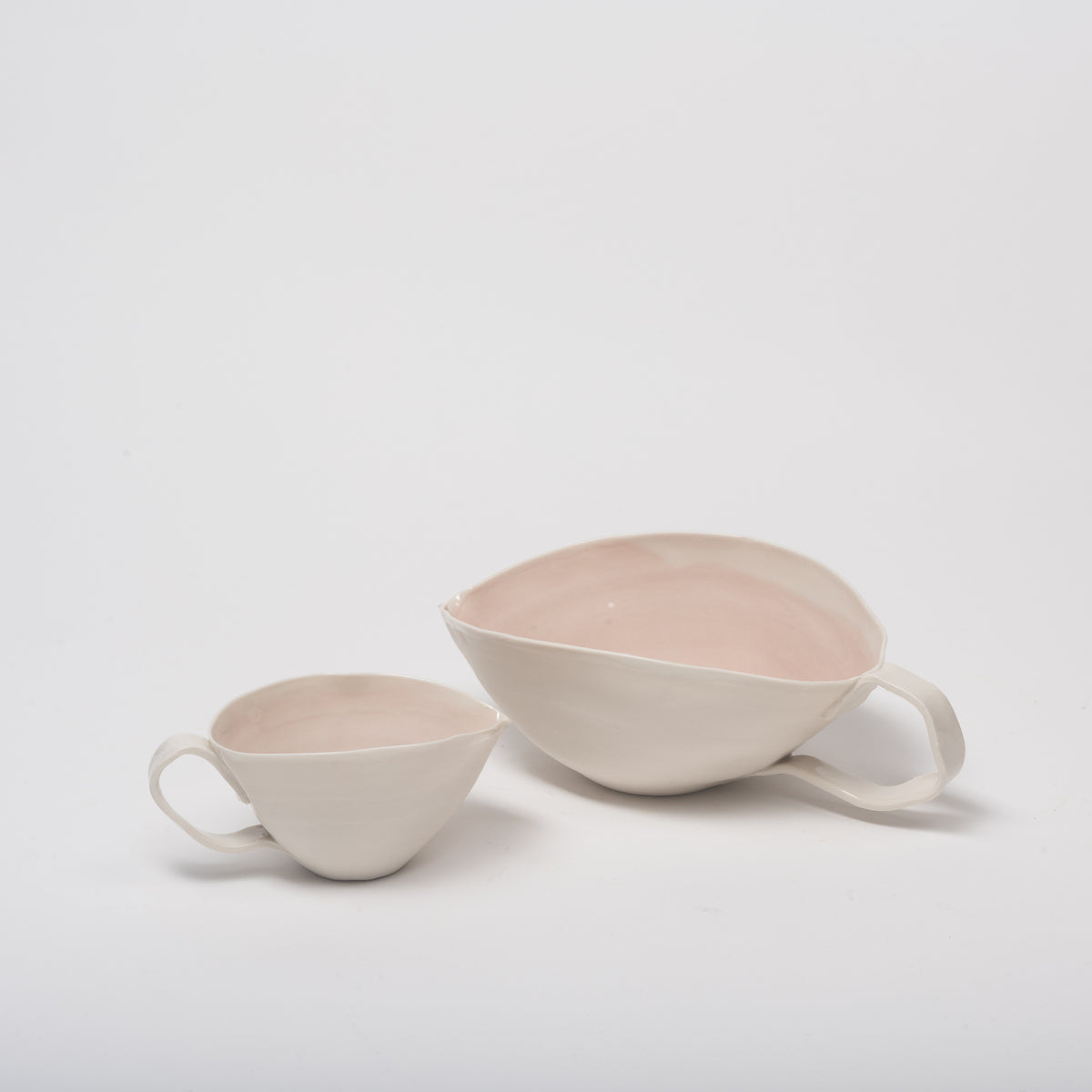 Soft Jug, Saucier aus Porzellan
