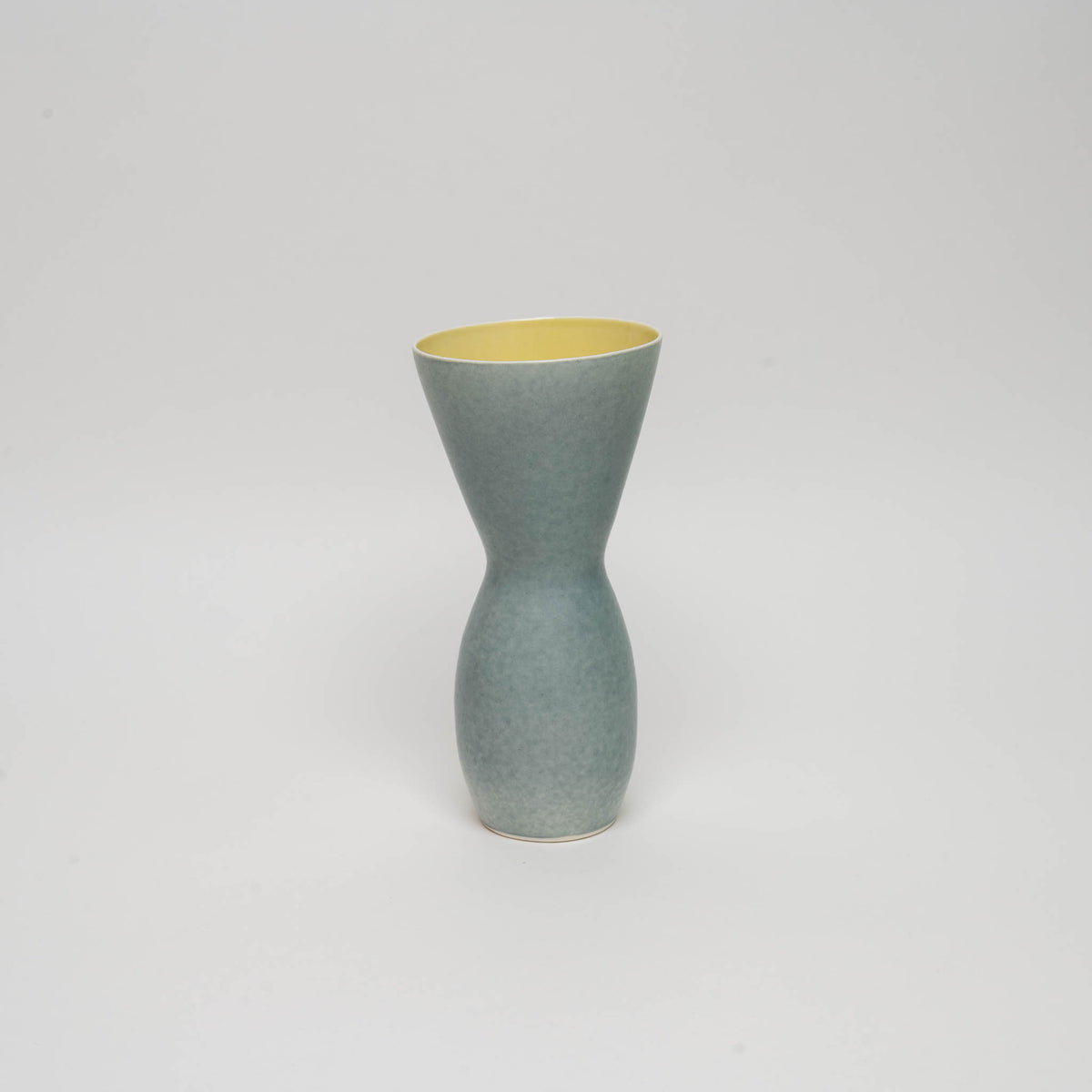 Porcelain vase, coloured 23,5