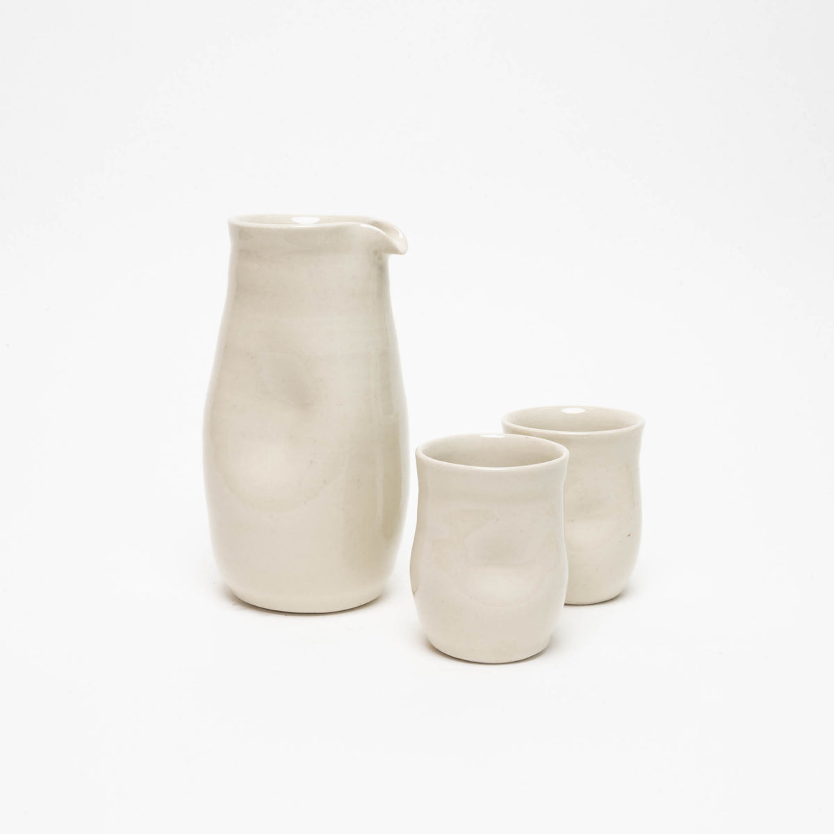 Natural porcelain mug with recessed grip high