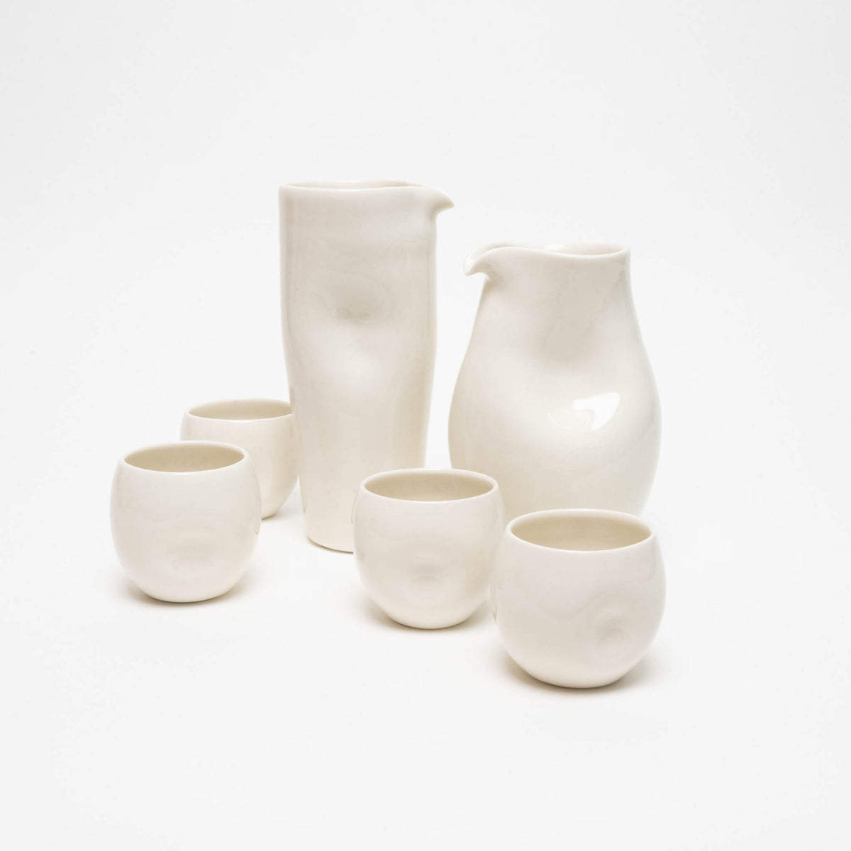 Natural porcelain mug with recessed grip small