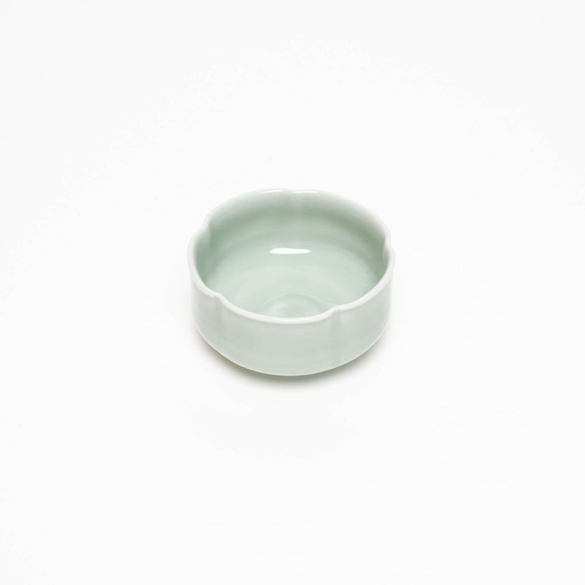 Natural porcelain celadon bowls star/flower shaped