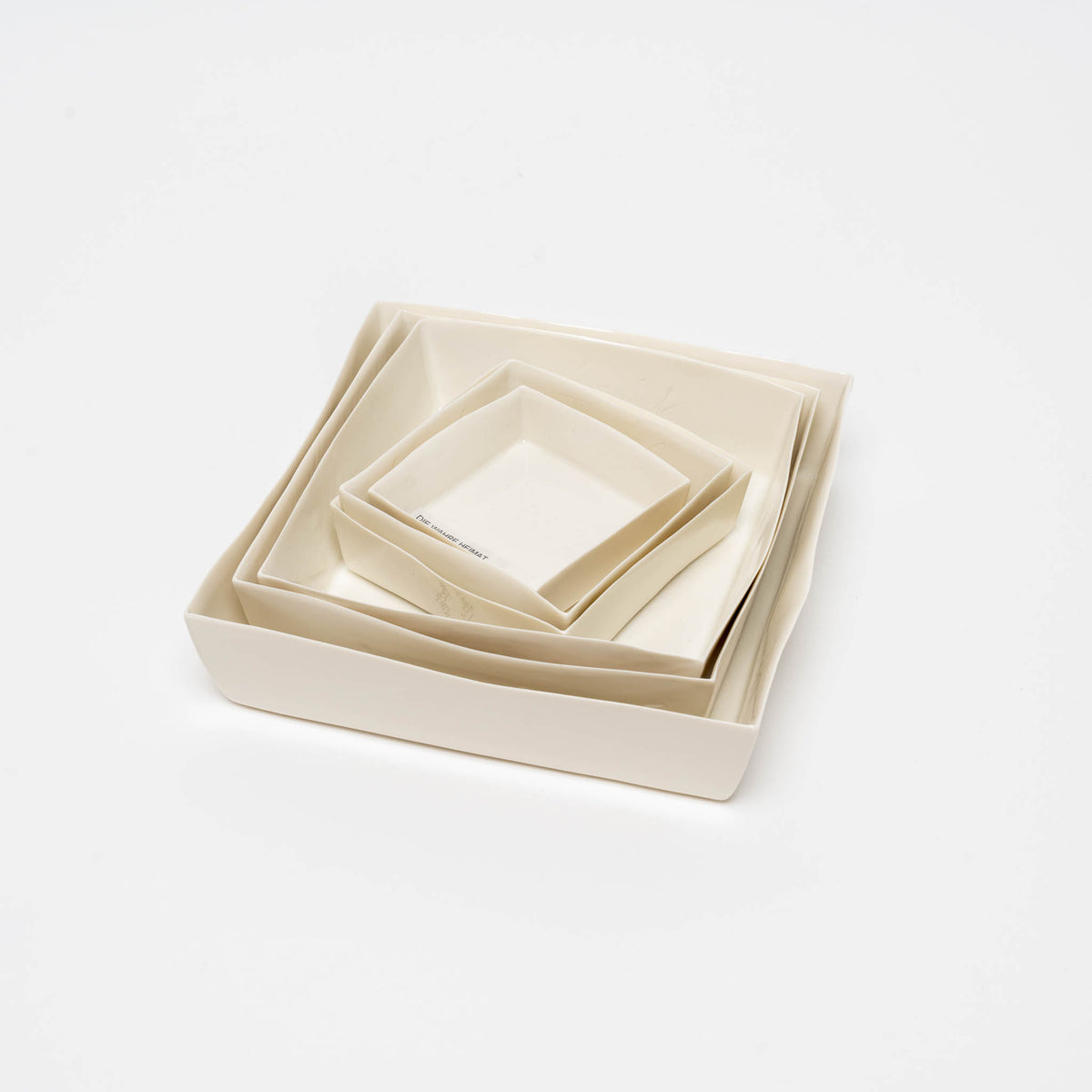 Porcelain box 22 x 22 cm